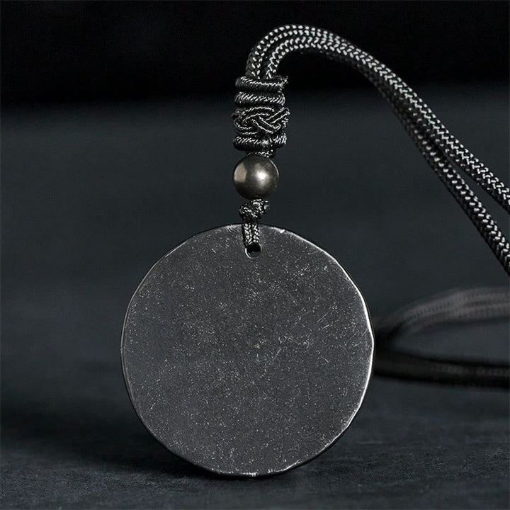 Collana con ciondolo di protezione in pietra di shungite autentica con cerchio Buddha Stones dal design semplice - image 1