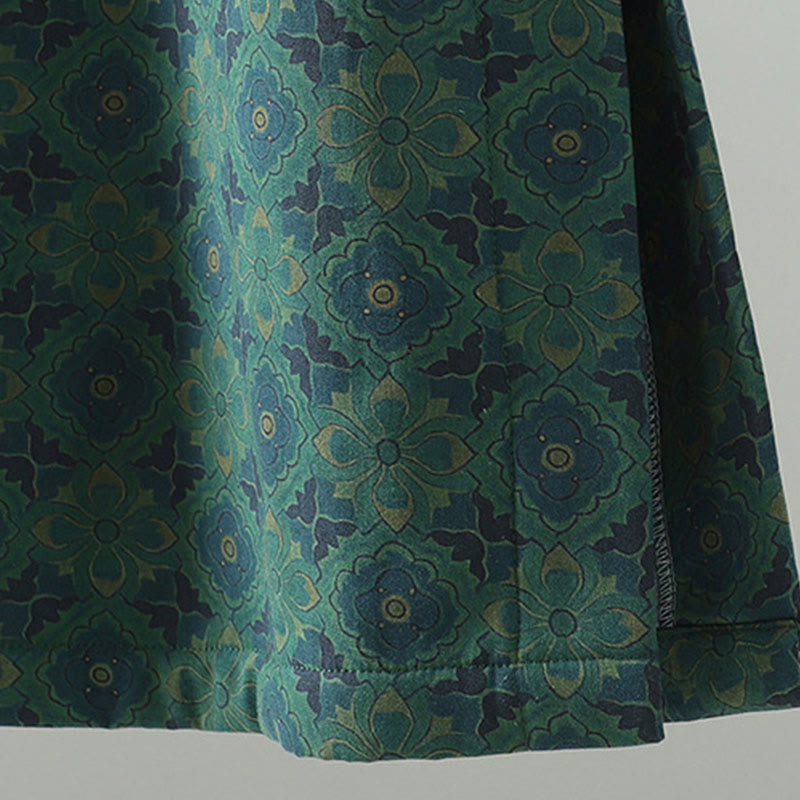 Abito midi a maniche lunghe con motivo floreale, colletto rialzato e bottoni a rana, motivo Buddha Stones - image 7