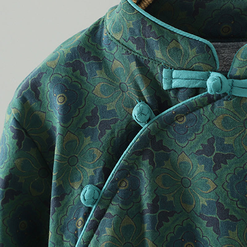 Abito midi a maniche lunghe con motivo floreale, colletto rialzato e bottoni a rana, motivo Buddha Stones - image 4