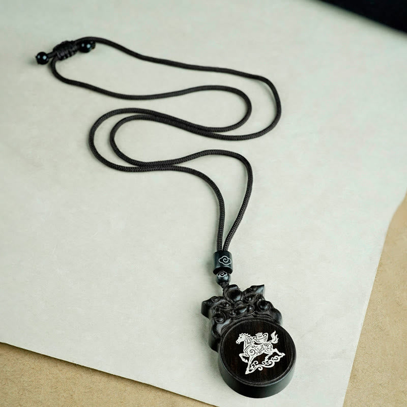 Buddha Stones Anno del Cavallo Carattere Fu Legno di Ebano Legno di Giuggiola Collana Pendenti Equilibrio - image 2