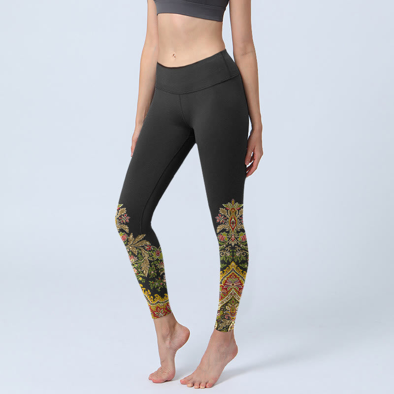 Leggings da palestra con stampa di foglie e fiori, delicati toni caldi, pantaloni da yoga da donna, modello Buddha Stones - Nero - US18, UK/AU22, EU50 (4XL) - image 0