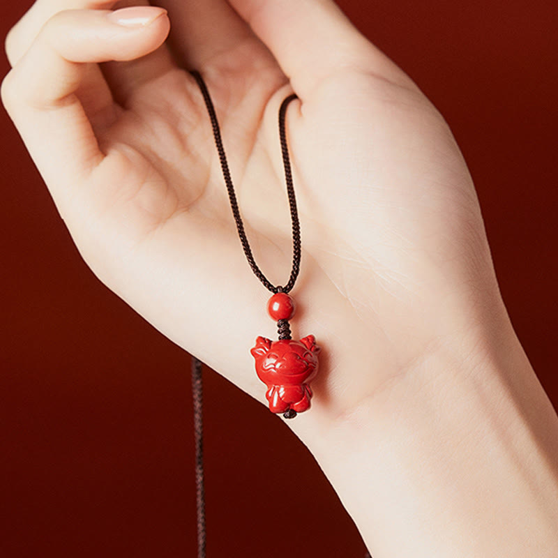 Collana con ciondolo in corda di benedizione in cinabro con design inciso, anno del cavallo, zodiaco cinese Buddha Stones - image 24