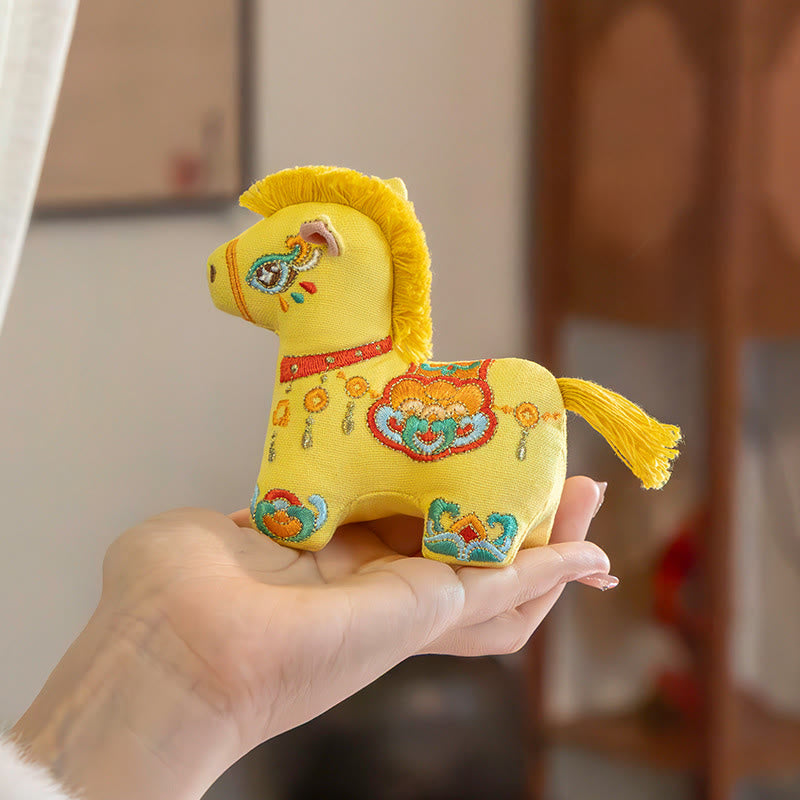 Decorazione da appendere con ricamo in filo rosso dell'anno del cavallo , Buddha Stones - Cavallo giallo (11,1*9,7 cm) - image 10