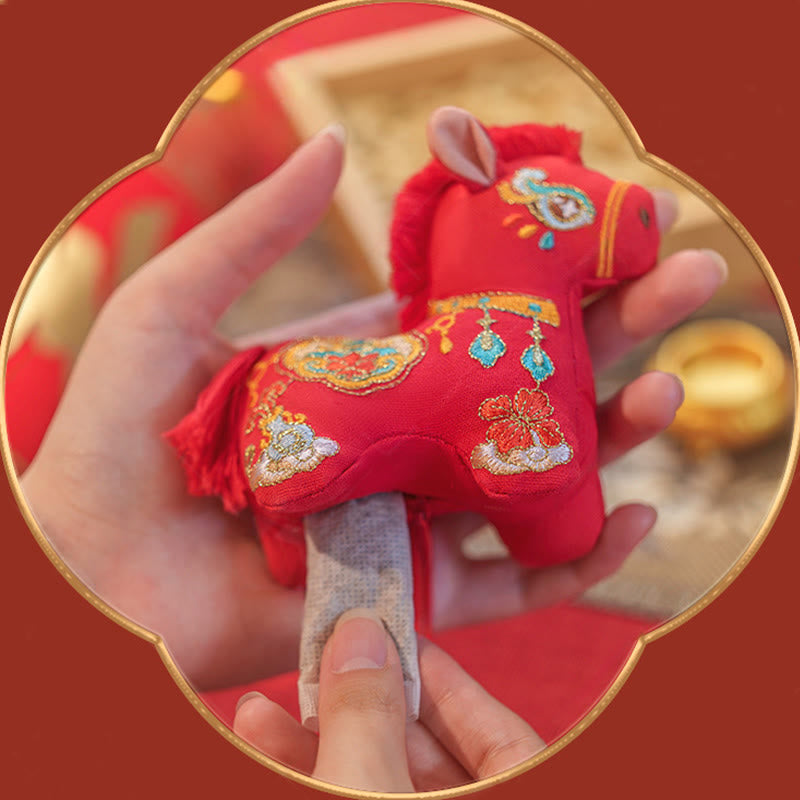 Decorazione da appendere con ricamo in filo rosso dell'anno del cavallo , Buddha Stones - image 3