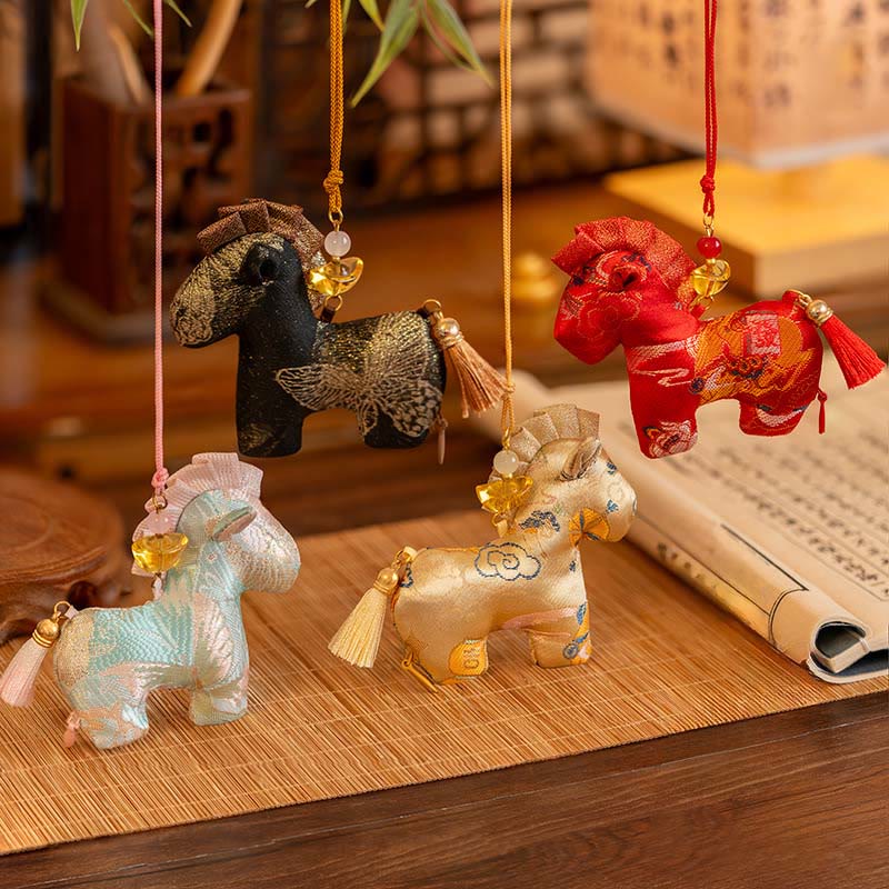 Decorazione da appendere con ricamo a nappa in corda rossa, motivo Buddha Stones Year of the Horse - image 18