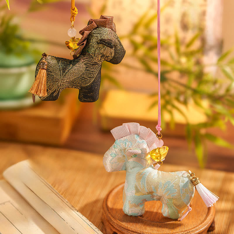 Decorazione da appendere con ricamo a nappa in corda rossa, motivo Buddha Stones Year of the Horse - image 19