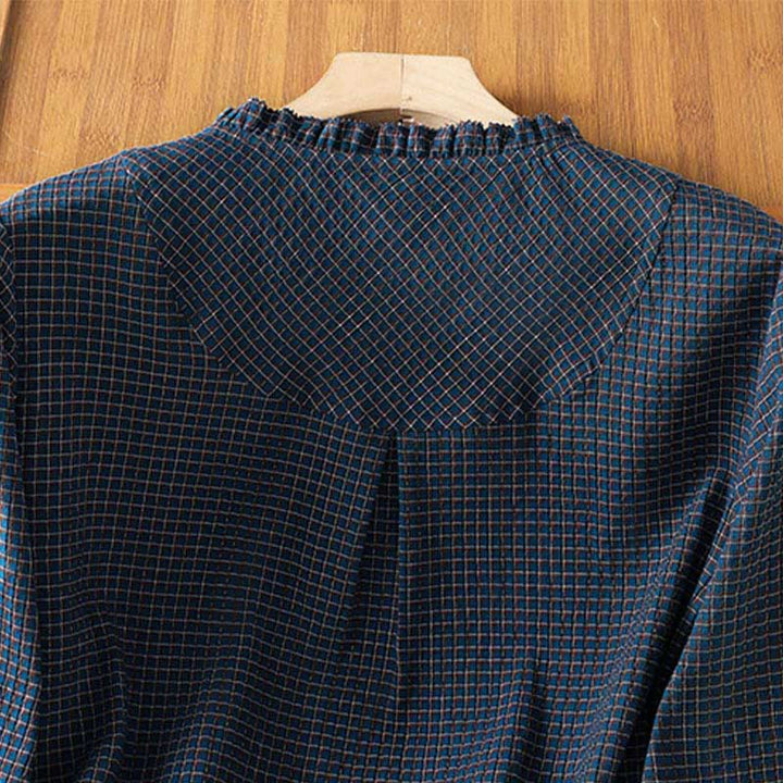 Camicia da donna in cotone a maniche lunghe con scollo a V, bottoni e motivo a quadri blu Buddha Stones Fall - image 4