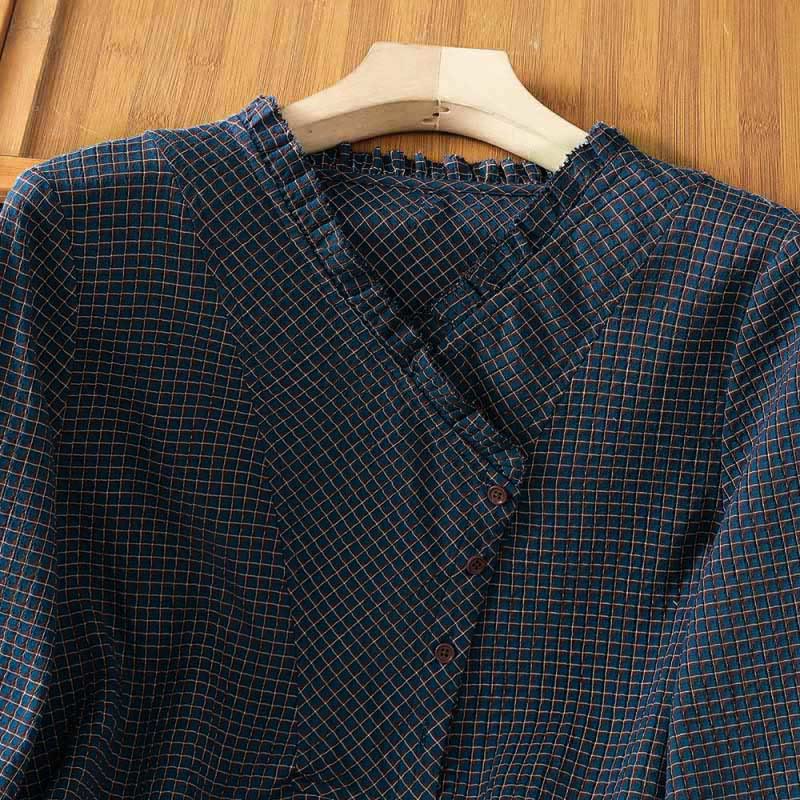 Camicia da donna in cotone a maniche lunghe con scollo a V, bottoni e motivo a quadri blu Buddha Stones Fall - image 5