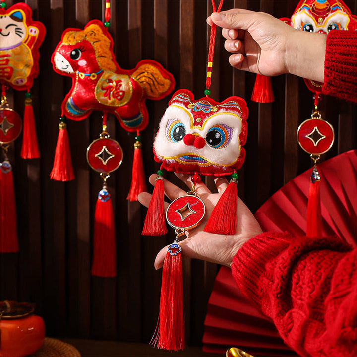 Ricamo Buddha Stones, anno del cavallo, carattere Fu, forma di moneta di rame, decorazione da appendere con filo rosso - image 15