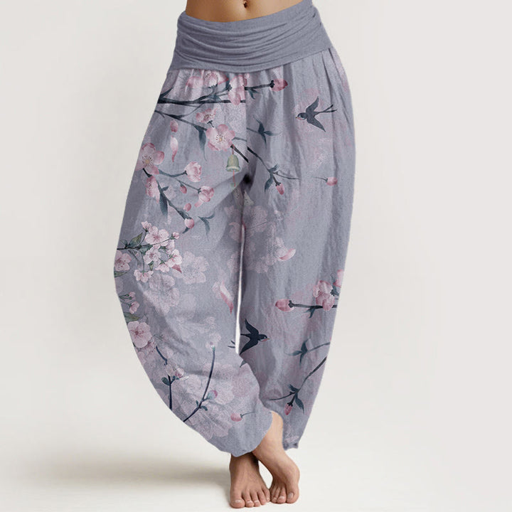 Pantaloni harem da donna con elastico in vita e motivo Buddha Stones in cotone con fiori di pesco e oche volanti - FiordalisoBlu - US22, UK/AU26, EU54 (6XL) - image 7