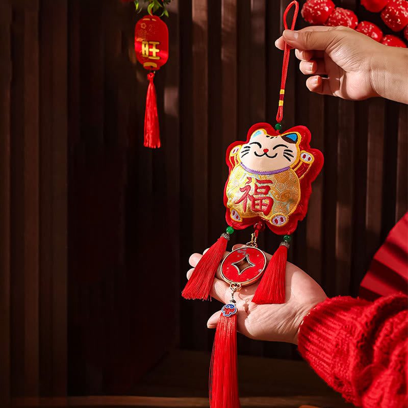 Ricamo Buddha Stones, anno del cavallo, carattere Fu, forma di moneta di rame, decorazione da appendere con filo rosso - Personaggio Cat Fu (11*48 cm) - image 11