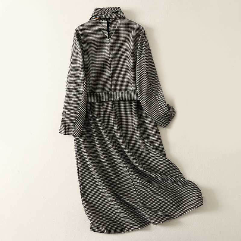 Abito midi a maniche lunghe con tasche, collo alto, motivo scozzese bianco e nero Buddha Stones - image 1