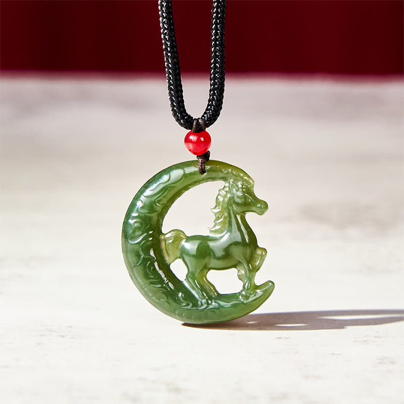 Buddha Stones, zodiaco cinese, anno del cavallo, giada intagliata, fortuna e prosperità, collana con pendenti - Giada (Abbondanza ♥ Fortuna) - 29*28*5mm - image 0