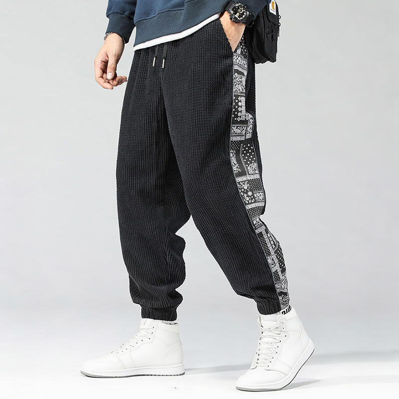 Pantaloni da uomo in velluto a coste con tasche, gamba dritta, lunghezza caviglia, motivo paisley, modello Buddha Stones Fall Solid - image 1