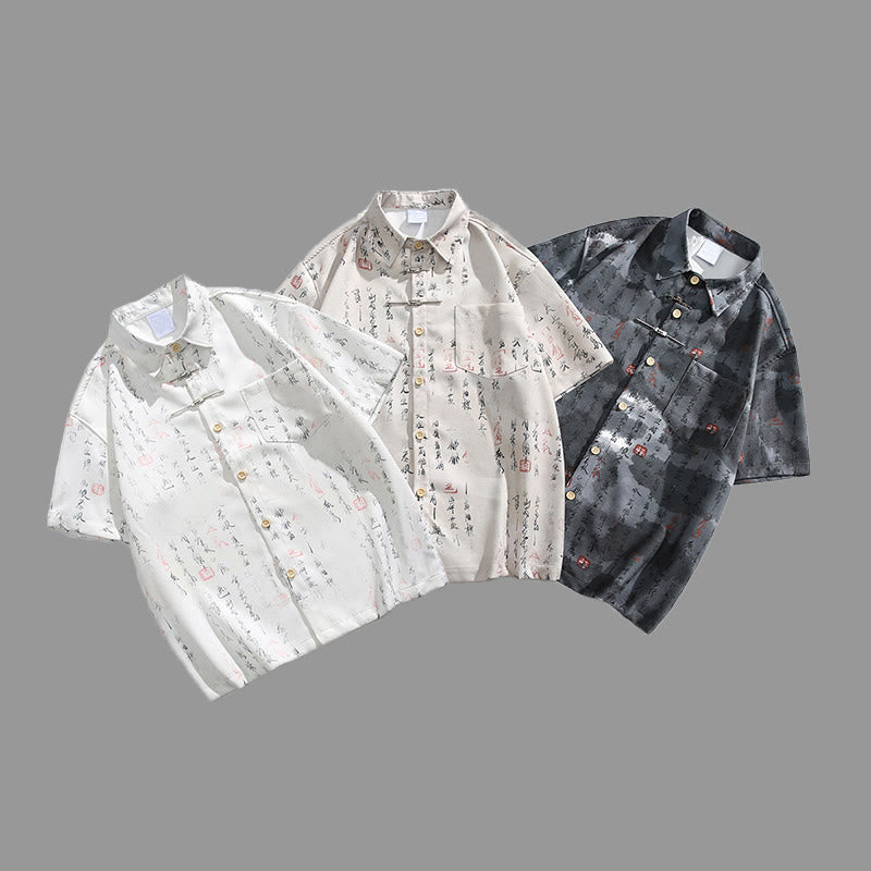 Buddha Stones Camicia da uomo a maniche corte con tasca, chiusura a rana con barra di metallo e motivo stampato con calligrafia - image 13