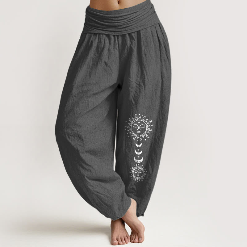 Buddha Stones Pantaloni harem in puro cotone con elastico in vita e motivo sole-luna bohémien da donna - Grigio tenue - US16, UK/AU20, EU48 (3XL) - image 0