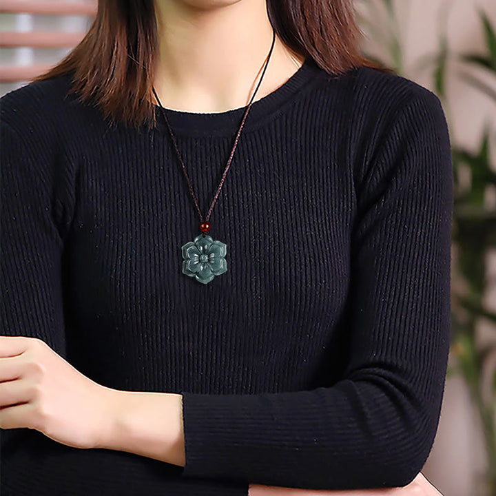 Buddha Stones Collana con pendenti della prosperità in giada con fiori di pesco - image 4