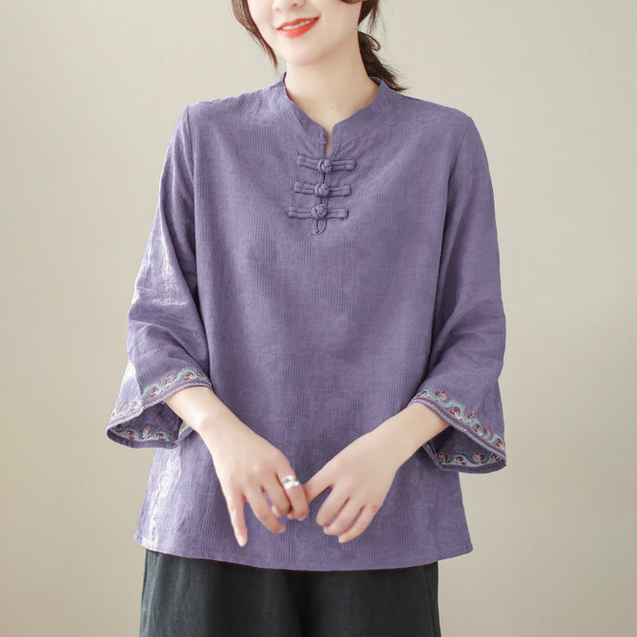 Camicia da donna in cotone con colletto rialzato, maniche a tre quarti ricamate, bottoni a rana in jacquard Buddha Stones - image 1