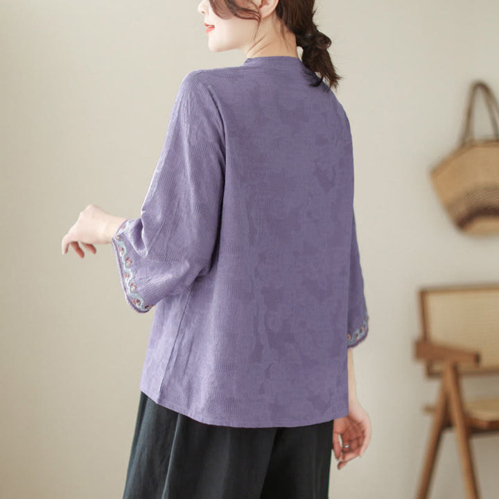 Camicia da donna in cotone con colletto rialzato, maniche a tre quarti ricamate, bottoni a rana in jacquard Buddha Stones - image 2