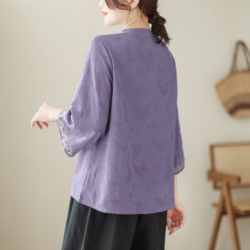 Camicia da donna in cotone con colletto rialzato, maniche a tre quarti ricamate, bottoni a rana in jacquard Buddha Stones - image 2