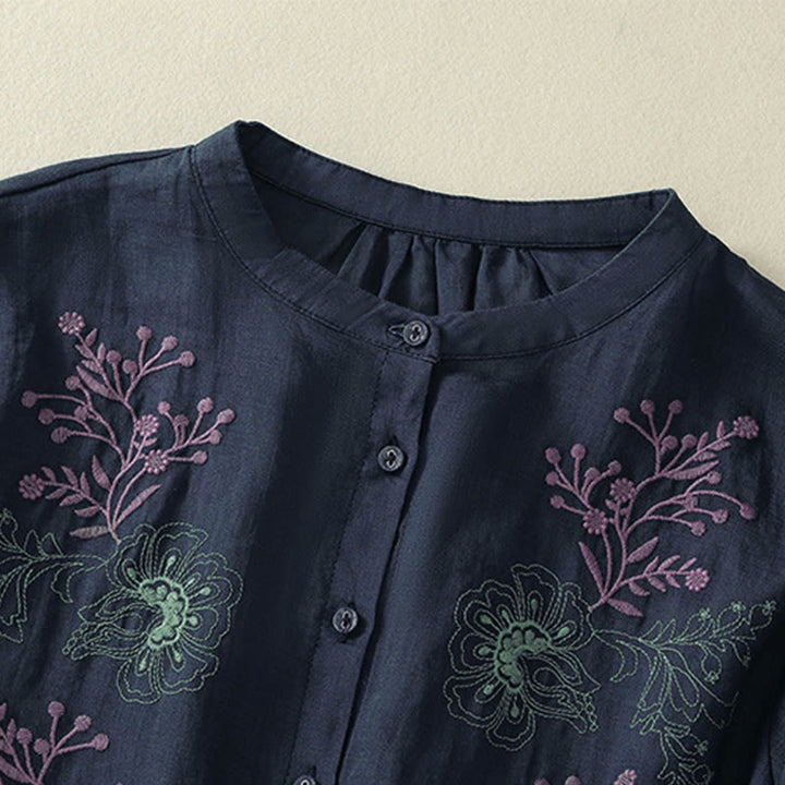 Buddha Stones Camicia da donna in cotone con colletto rialzato, maniche a tre quarti, spacchi laterali e design plissettato ricamato - image 2