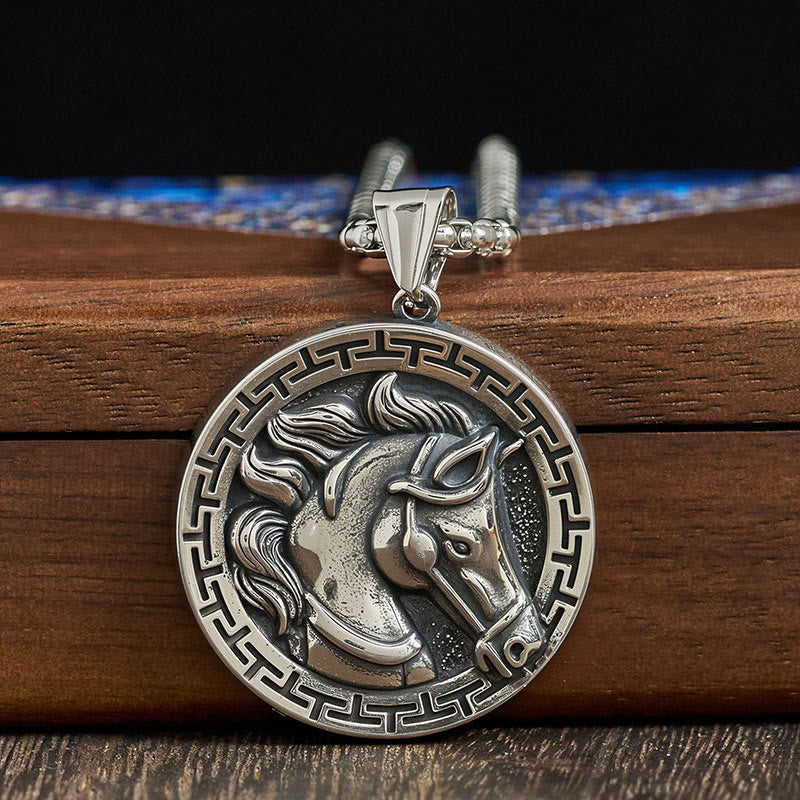 Collana con ciondolo in acciaio e titanio "Equilibrio" Buddha Stones dell'anno del cavallo - image 2