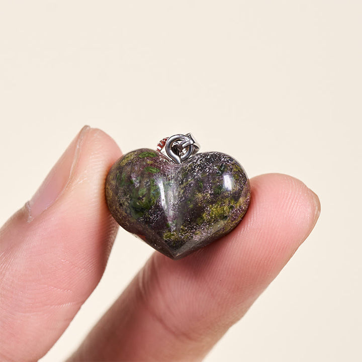 Collana con ciondolo a forma di cuore in Buddha Stones, ametista, topazio, cristallo rosa, opale, occhio di tigre, cristallo bianco, diaspro rosso, amazzonite, avventurina verde, ossidiana nera, citrino. - image 10