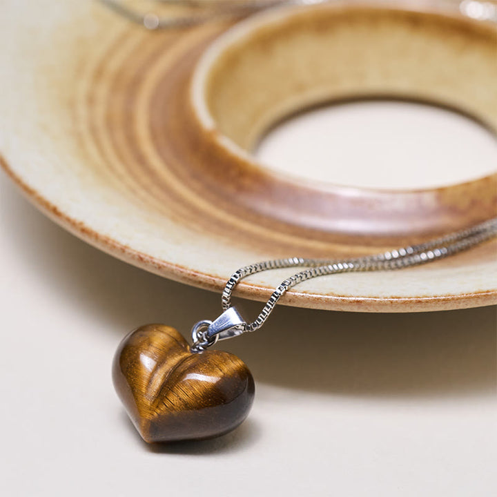 Collana con ciondolo a forma di cuore in Buddha Stones, ametista, topazio, cristallo rosa, opale, occhio di tigre, cristallo bianco, diaspro rosso, amazzonite, avventurina verde, ossidiana nera, citrino. - image 22