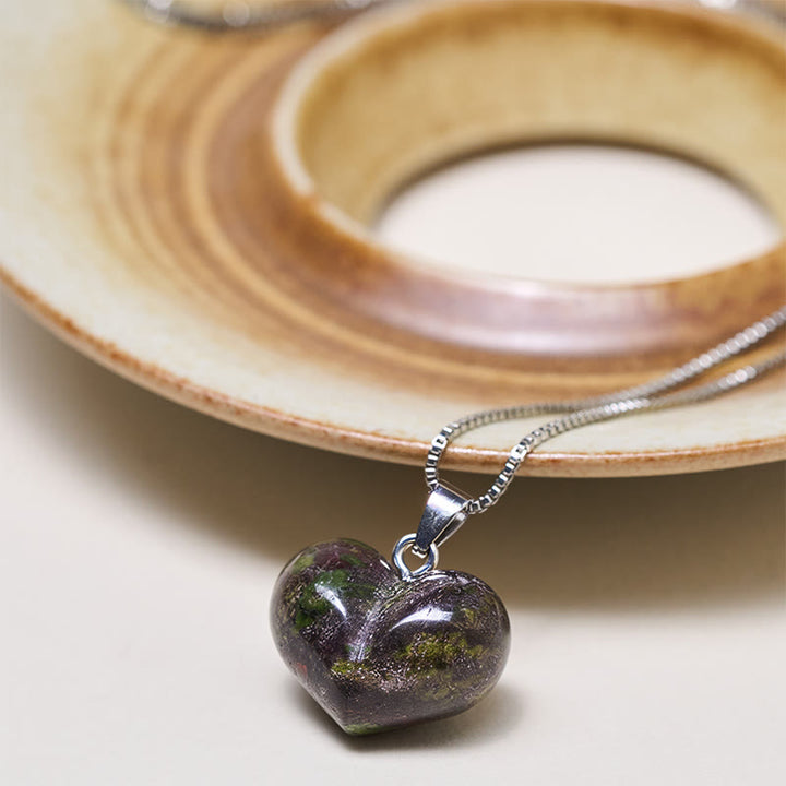 Collana con ciondolo a forma di cuore in Buddha Stones, ametista, topazio, cristallo rosa, opale, occhio di tigre, cristallo bianco, diaspro rosso, amazzonite, avventurina verde, ossidiana nera, citrino. - image 11