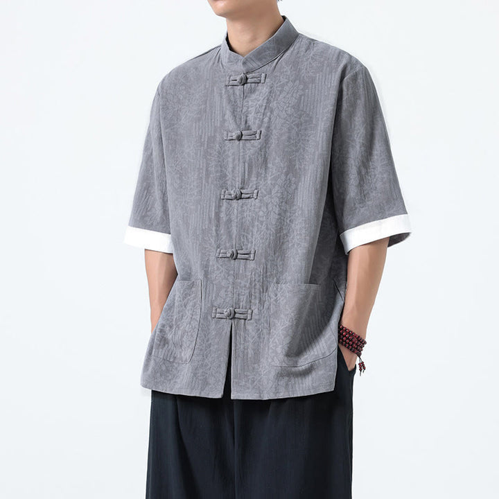 Buddha Stones Camicia da uomo in cotone con maniche corte, bottoni a rana e tasche, modello estivo con fiori e erba - Grigio - US/UK/AU46, EU56 (5XL) - image 4