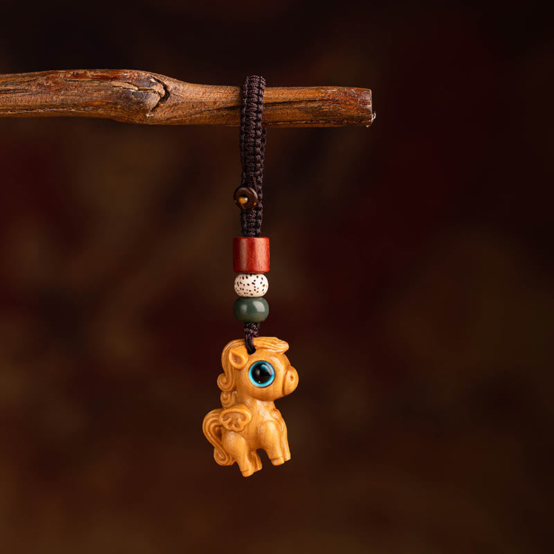 Buddha Stones Portachiavi con benedizione dei semi di Bodhi della stella e della luna del sandalo rosso dell'anno del cavallo - Sandalo rosso, stella, luna, seme di Bodhi, cavallo - image 0