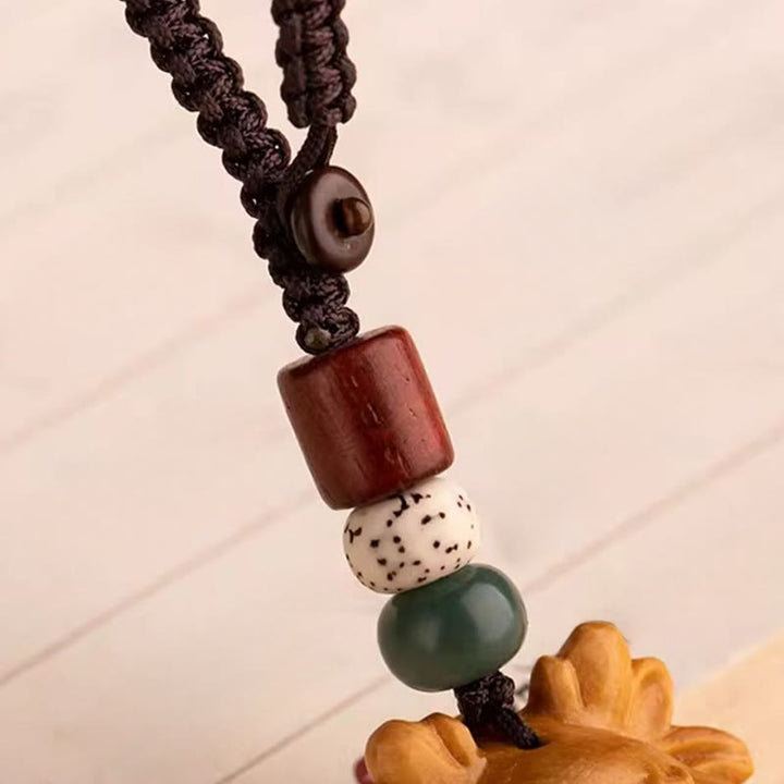 Buddha Stones Portachiavi con benedizione dei semi di Bodhi della stella e della luna del sandalo rosso dell'anno del cavallo - image 27