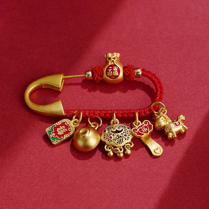 Spilla portafortuna in ottone con manico Ruyi e ciondolo con Buddha Stones dell'anno del cavallo, carattere Fu, attrae fortuna - Personaggio di Horse Peace Fu - image 0