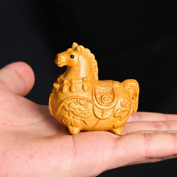 Buddha Stones Mini decorazione Anno del Cavallo Loto Ebano Tiglio Legno Sandalo Verde 5,5*5*3,2cm - image 3