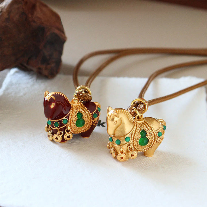 Buddha Stones Collana con pendenti in ottone e rame dell'anno del cavallo - image 4