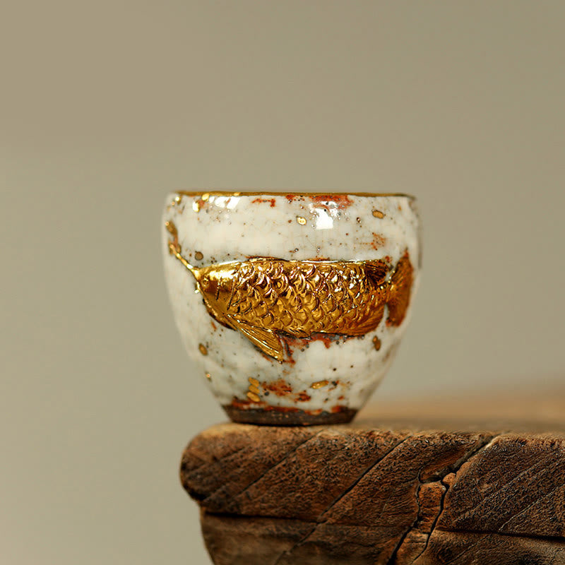 Buddha Stones Tazza da tè in ceramica con pesce koi Arowana dorato fatto a mano, tazza da tè Kung Fu, teiera - Tazza 6,5 ​​cm*6,1 cm*100 ml - image 0