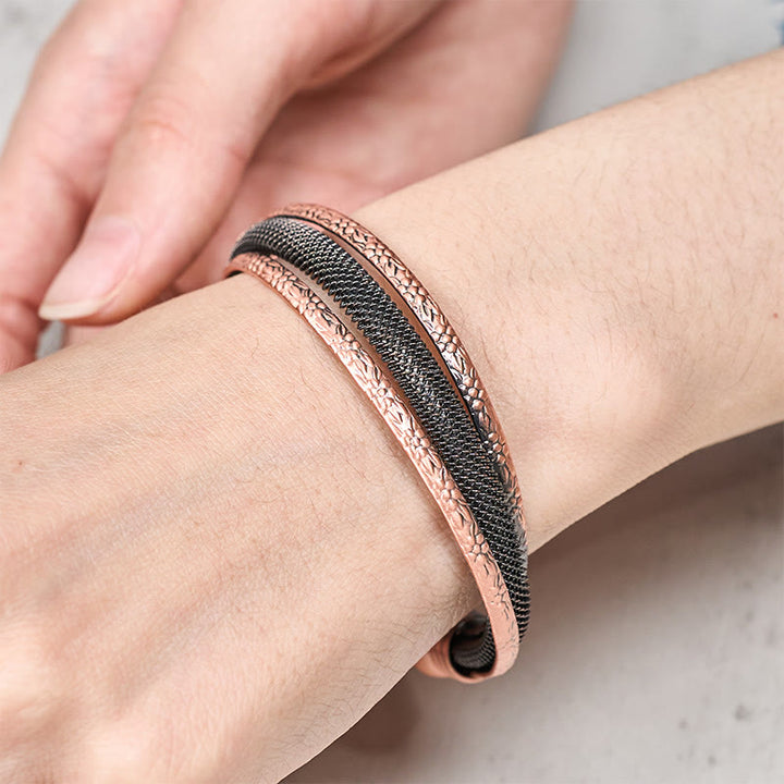 Buddha Stones Bracciale rigido aperto con motivo floreale in rame intrecciato e motivo a polsino con motivo a fiori - image 9