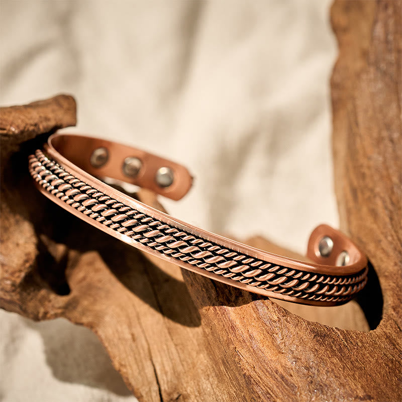 Buddha Stones Bracciale rigido aperto con polsino e portafortuna in rame con design semplice e intrecciato - image 2