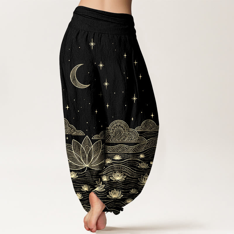 Buddha Stones Pantaloni harem da donna in puro cotone, eleganti, con motivo luna, stelle, nuvole, fiori di loto e onde d'acqua, con elastico in vita. - image 1