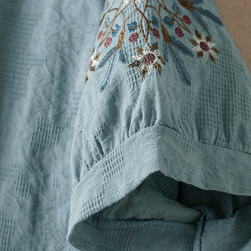 T-shirt da donna a maniche corte con colletto e motivo floreale casual Buddha Stones. - image 10