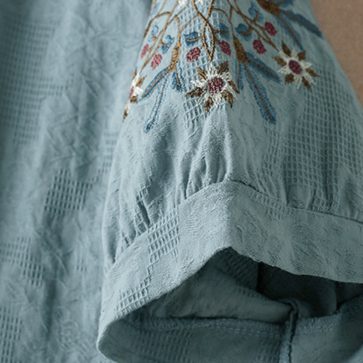 T-shirt da donna a maniche corte con colletto e motivo floreale casual Buddha Stones. - image 10