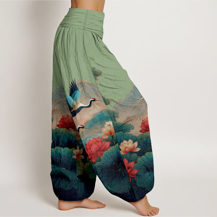 Buddha Stones Pantaloni harem da donna in cotone con elastico in vita, motivo classico con fiori di loto, foglie, gru e montagne - image 2