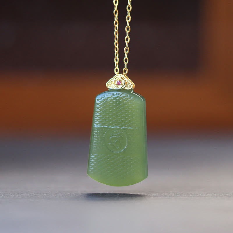 Buddha Stones Collana con ciondolo in argento sterling 925 con simbolo Om e giada Hetian, simbolo della prosperità - Giada Hetian scura in argento sterling 925 - image 0