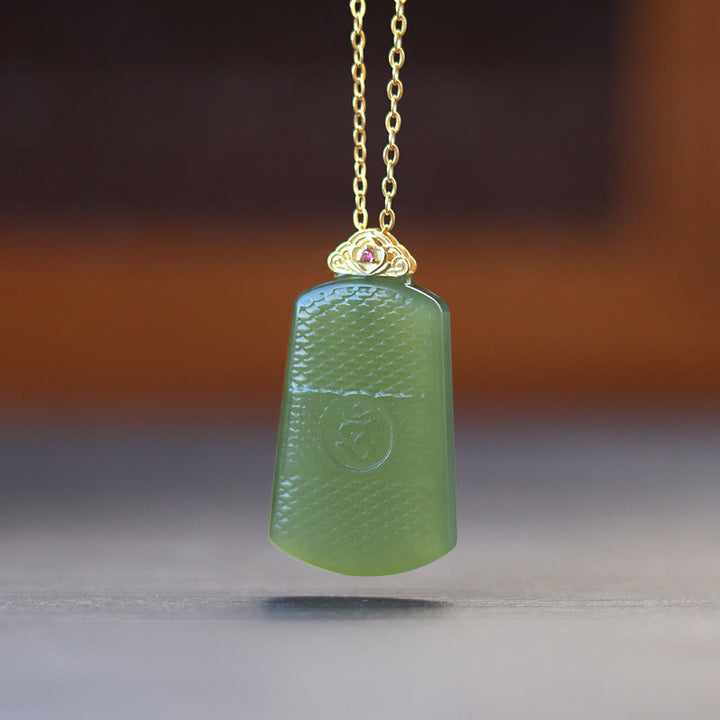Buddha Stones Collana con ciondolo in argento sterling 925 con simbolo Om e giada Hetian, simbolo della prosperità - Giada Hetian scura in argento sterling 925 - image 0