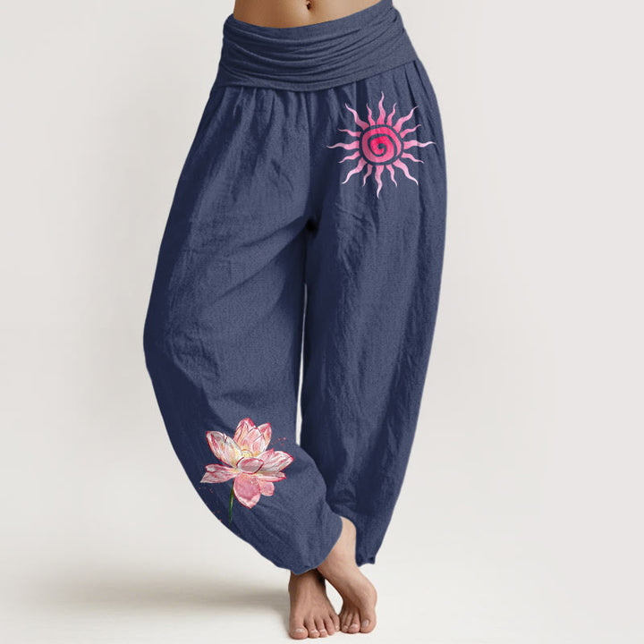 Buddha Stones Pantaloni harem da donna in cotone con elastico in vita e motivo a fiori di loto e sole - Blu ardesia scuro - US16, UK/AU20, EU48 (3XL) - image 5