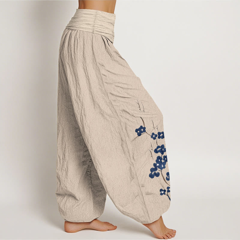 Buddha Stones Pantaloni harem da donna in cotone con elastico in vita e motivo calligrafico sul seno, colore prugna. - image 1