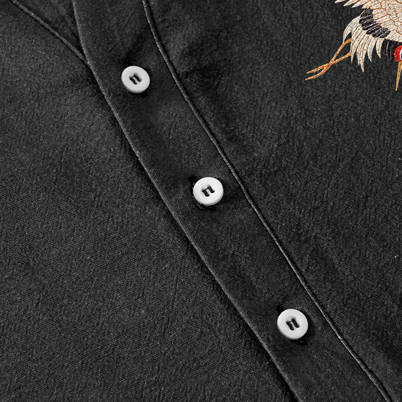 Buddha Stones Camicia da uomo a maniche corte con mezza abbottonatura, in cotone, con motivo semplice gru, sole e pino rosso. - image 3