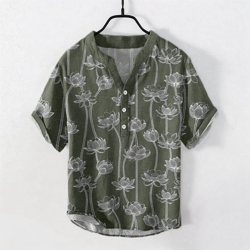 Buddha Stones Camicia da uomo a maniche corte con mezzo bottone, in cotone, con motivo a loto armonioso. - Verde oliva scuro - US/UK/AU50, EU60 (5XL) - image 0