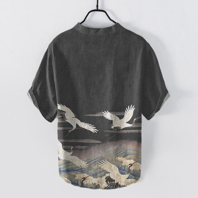 Buddha Stones Camicia da uomo a maniche corte con mezzo bottone e motivo a onde e gru in cotone - image 1