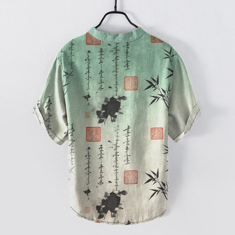 Buddha Stones Camicia da uomo a maniche corte con mezzo bottone, in cotone, con motivo calligrafico sfumato e stampa a inchiostro di bambù. - image 1